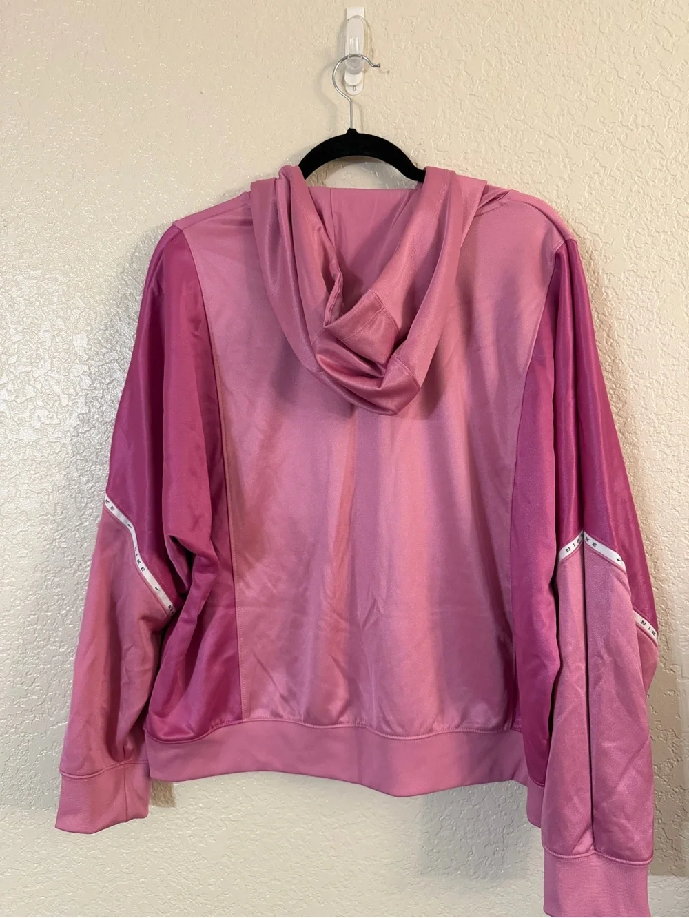 NIKE WOMEN’S BUBBLEGUM PINK HOODED JACKET
